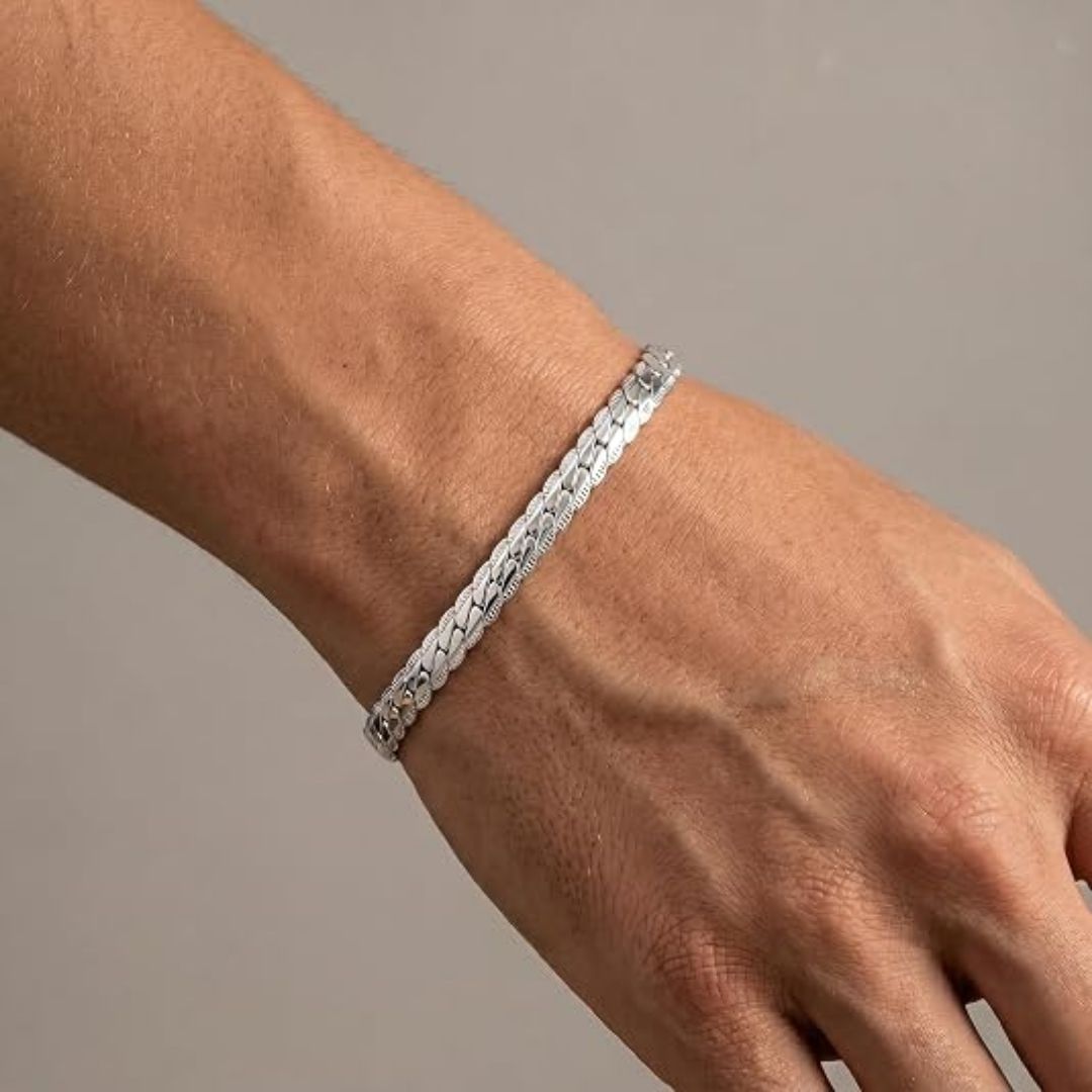 Stållyft – Robust och elegant pansarlänkarmband i silverfinish