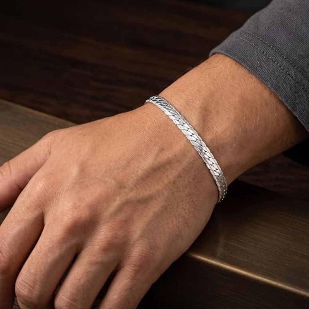 Stållyft – Robust och elegant pansarlänkarmband i silverfinish