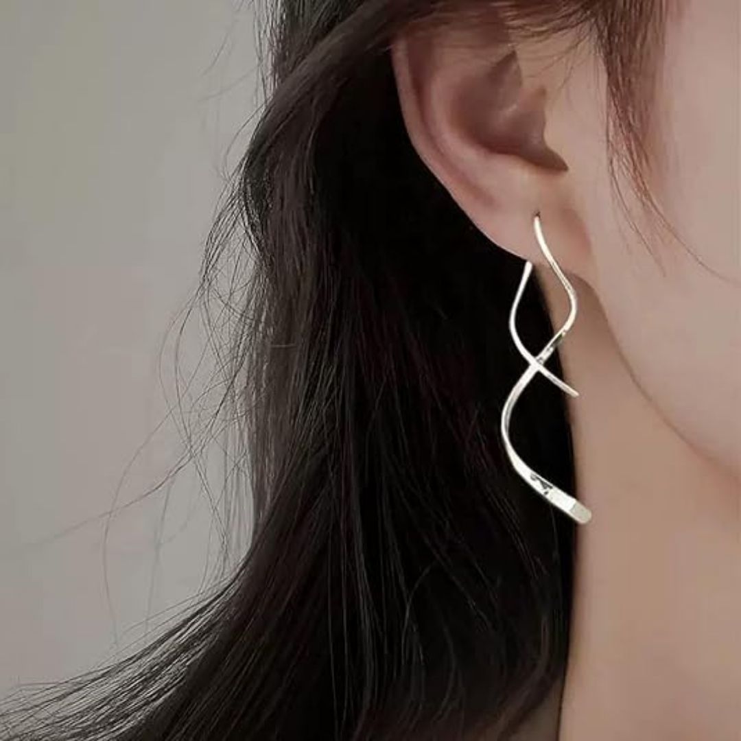 Silvervåg – Moderna och eleganta spiralörhängen i silver